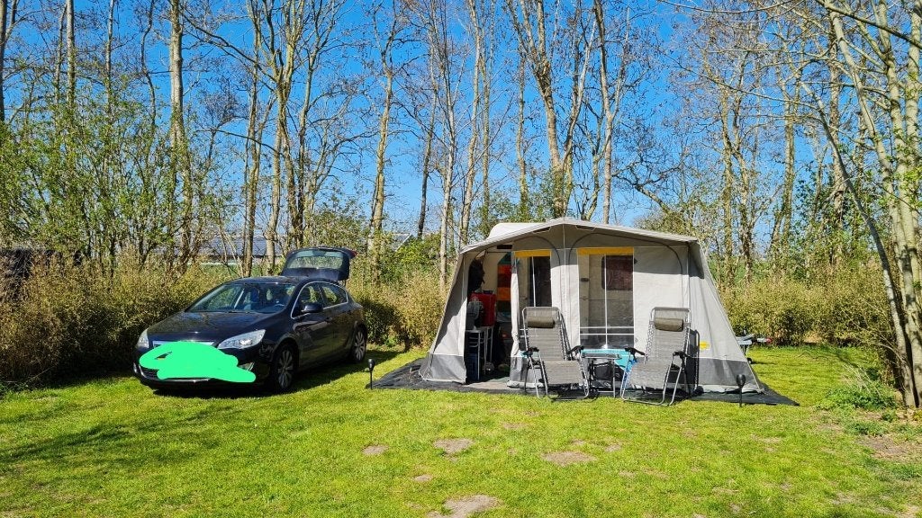 Compacte Kip de Luxe in topstaat!, Caravans en Kamperen, 2 aparte bedden, Rondzit, Openslaande ramen, Kip