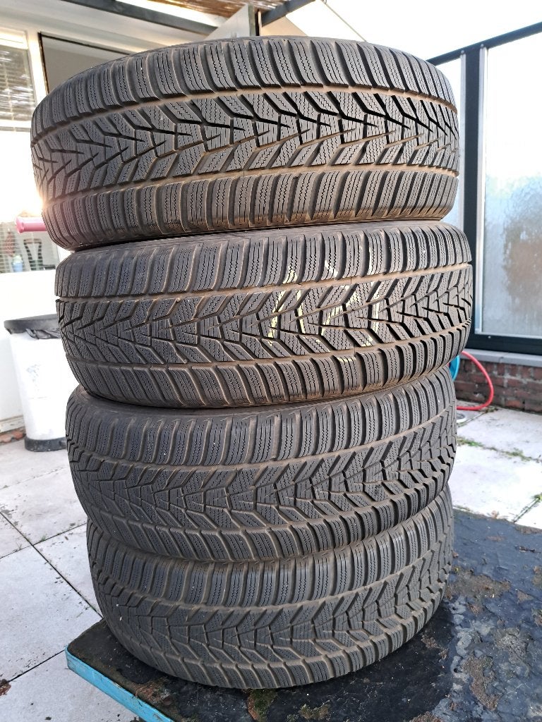 4x HANKOOK winterbanden 225/55R19 8 mm, Auto-onderdelen, Gebruikt, Winterbanden, Band(en), Personenwagen