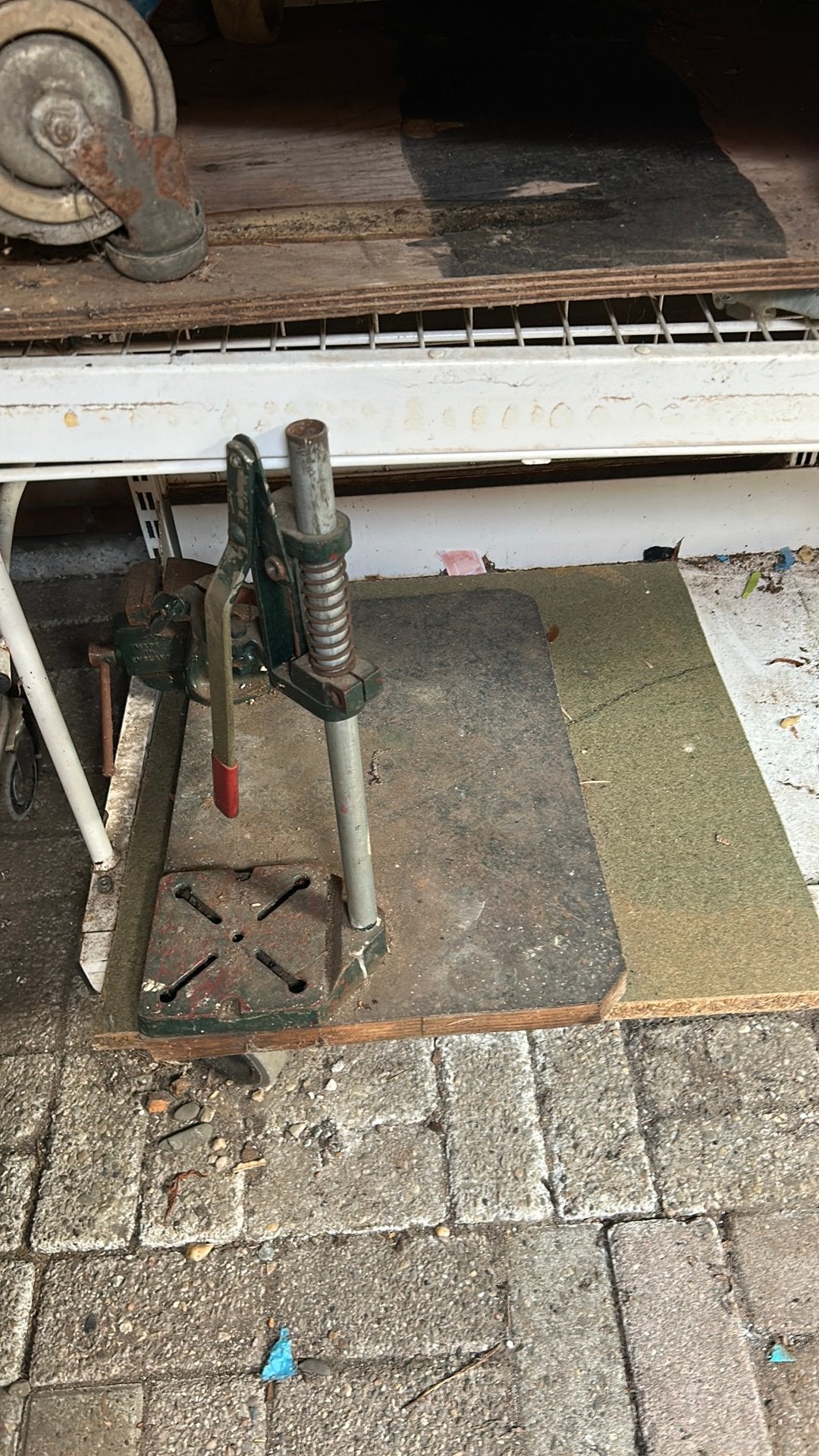 Bankschroef en boorstandaard, Ophalen, Zo goed als nieuw, Minder dan 400 watt, Kolomboormachine