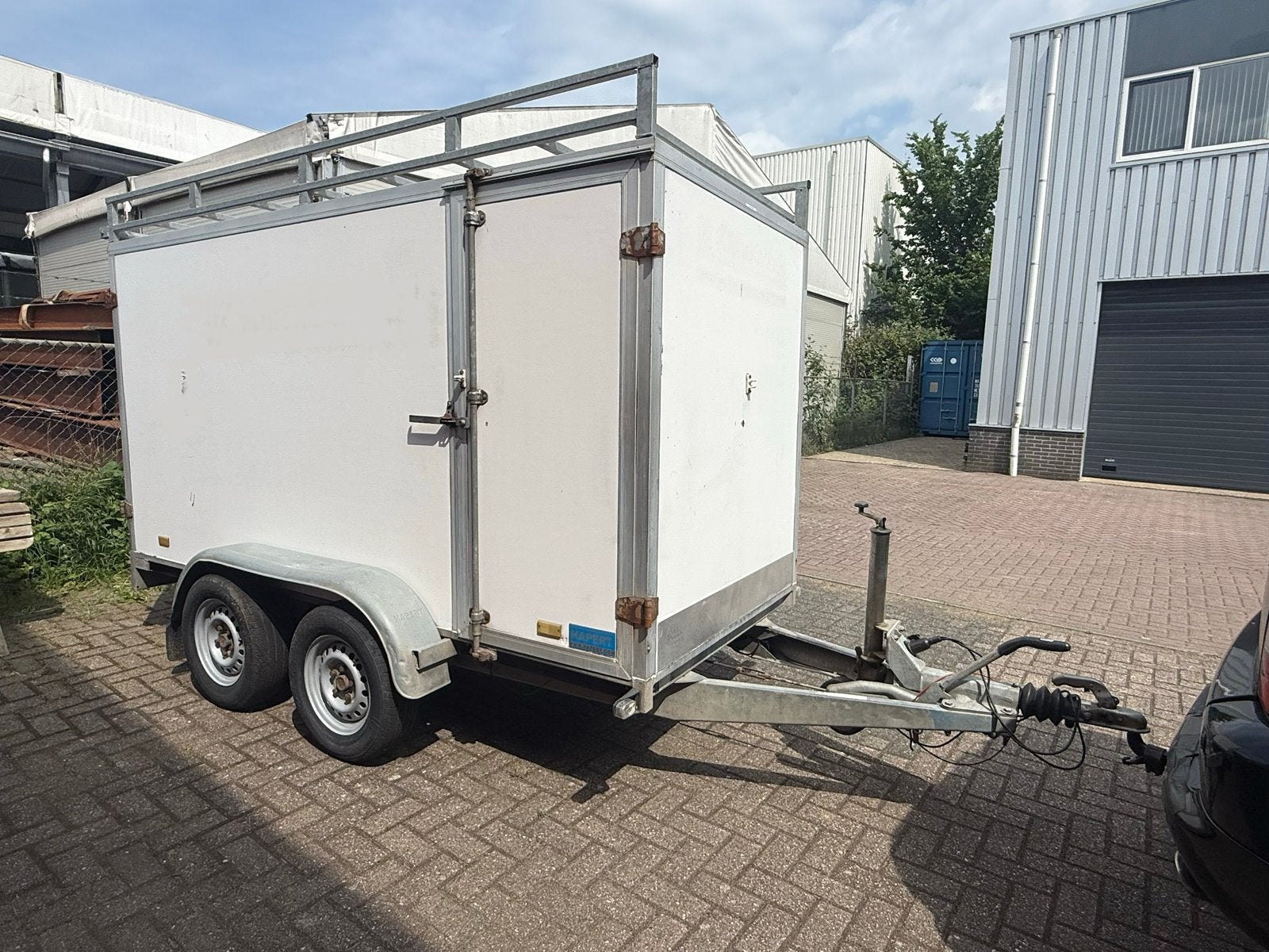 Hapert Gesloten Aanhangwagen met Imperiaal, Ophalen, Gebruikt