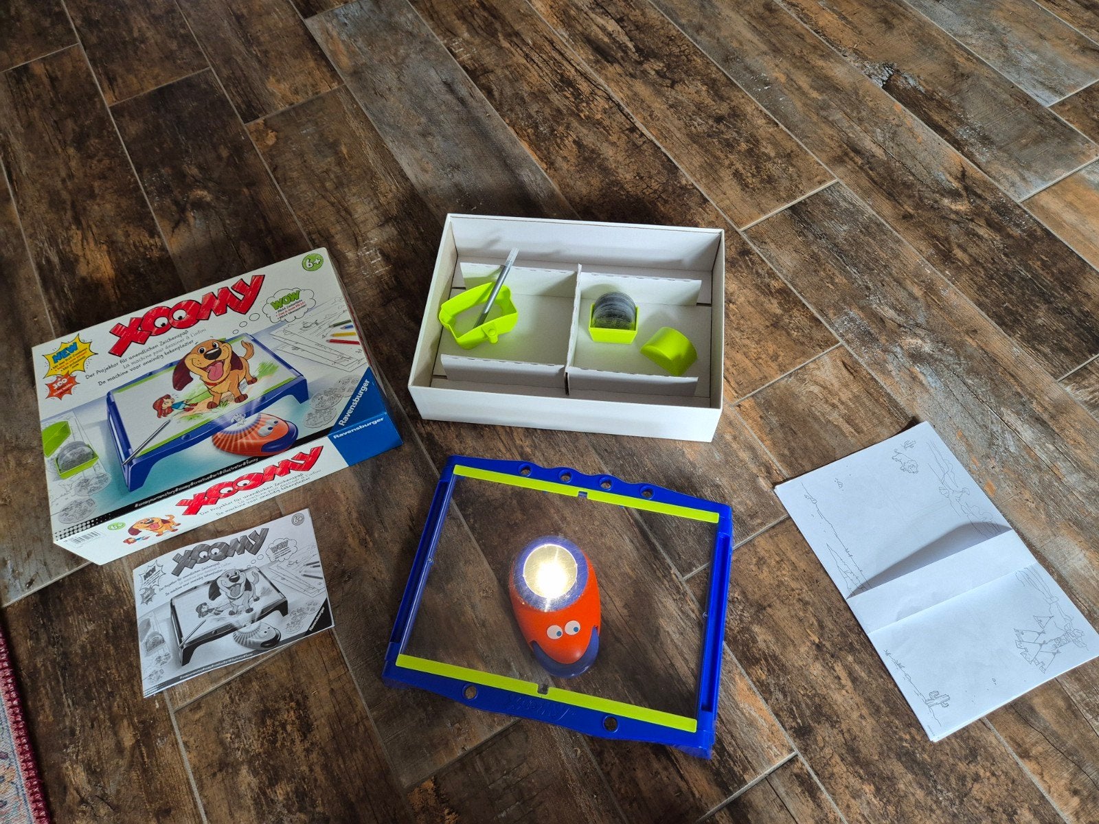Xoomy tekentafel met projector en accessoires, Ophalen of Verzenden, Gebruikt, Knutselen, Met licht