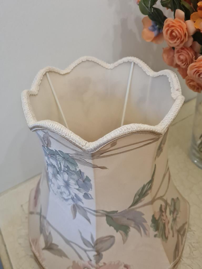 Vintage lampenkap met bloemen, Heikant 21 Kaatsheuvel, Ophalen of Verzenden, Zo goed als nieuw, Jolandamonsieurs@gmail.com