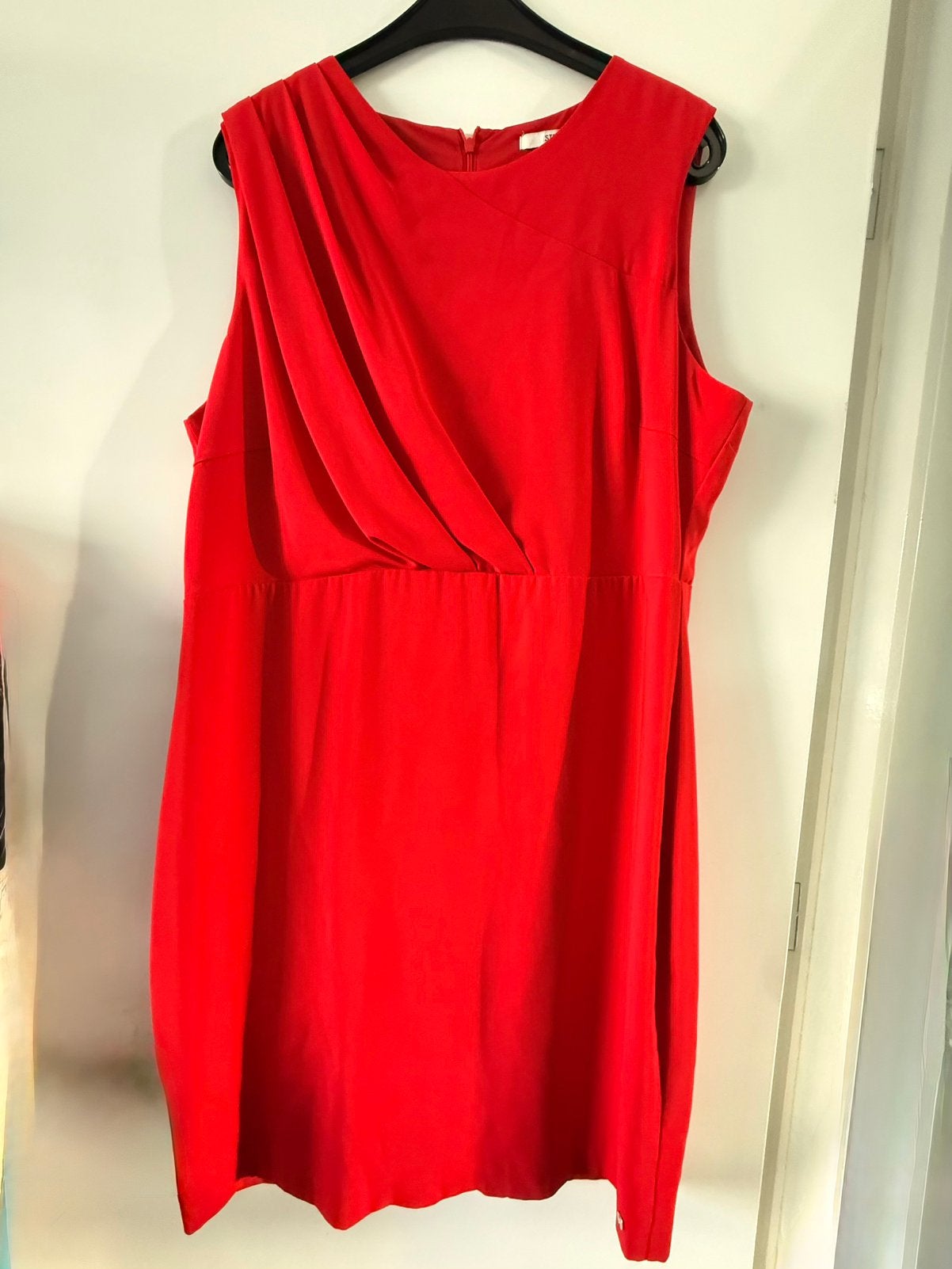Steps Rode jurk maat 46 ZGAN, Kleding | Dames, Jurken, Maat 46/48 (XL) of groter, Ophalen of Verzenden, Zo goed als nieuw, Knielengte