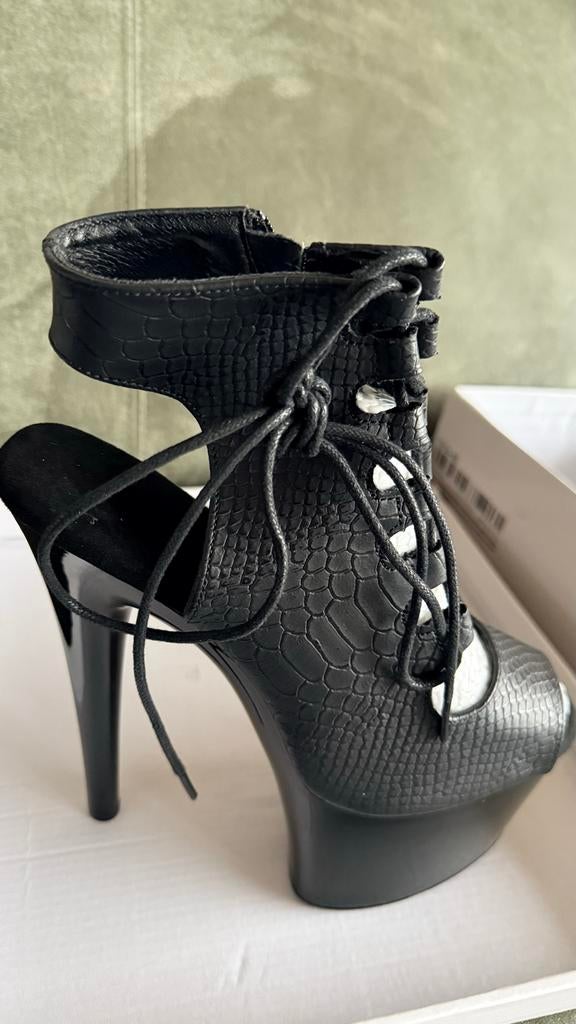 Plateau laarzen, Kleding | Dames, Schoenen, Nieuw, Schoenen met hoge hakken, Zwart, Ophalen of Verzenden