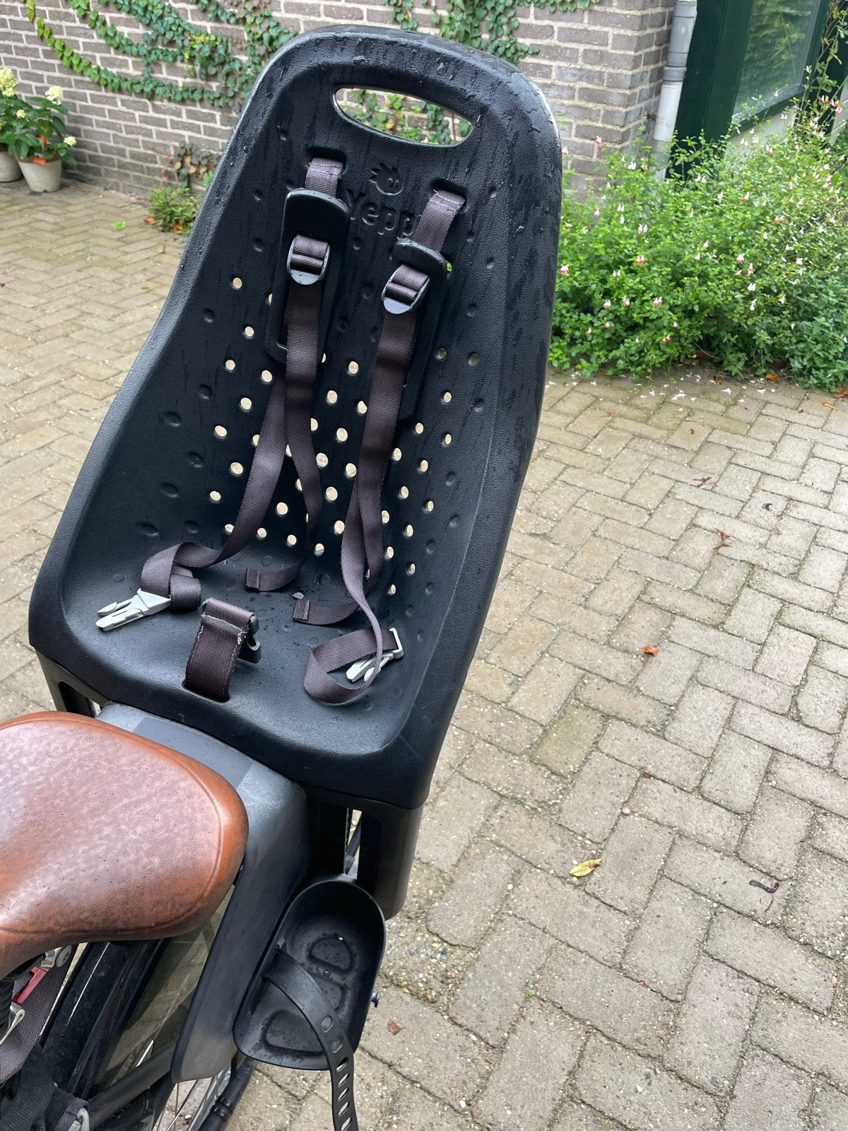 Yepp Achterzitje voor fiets - Zwart, Fietsen en Brommers, Ophalen, Achterzitje, 9 t/m 36 kg, Gebruikt