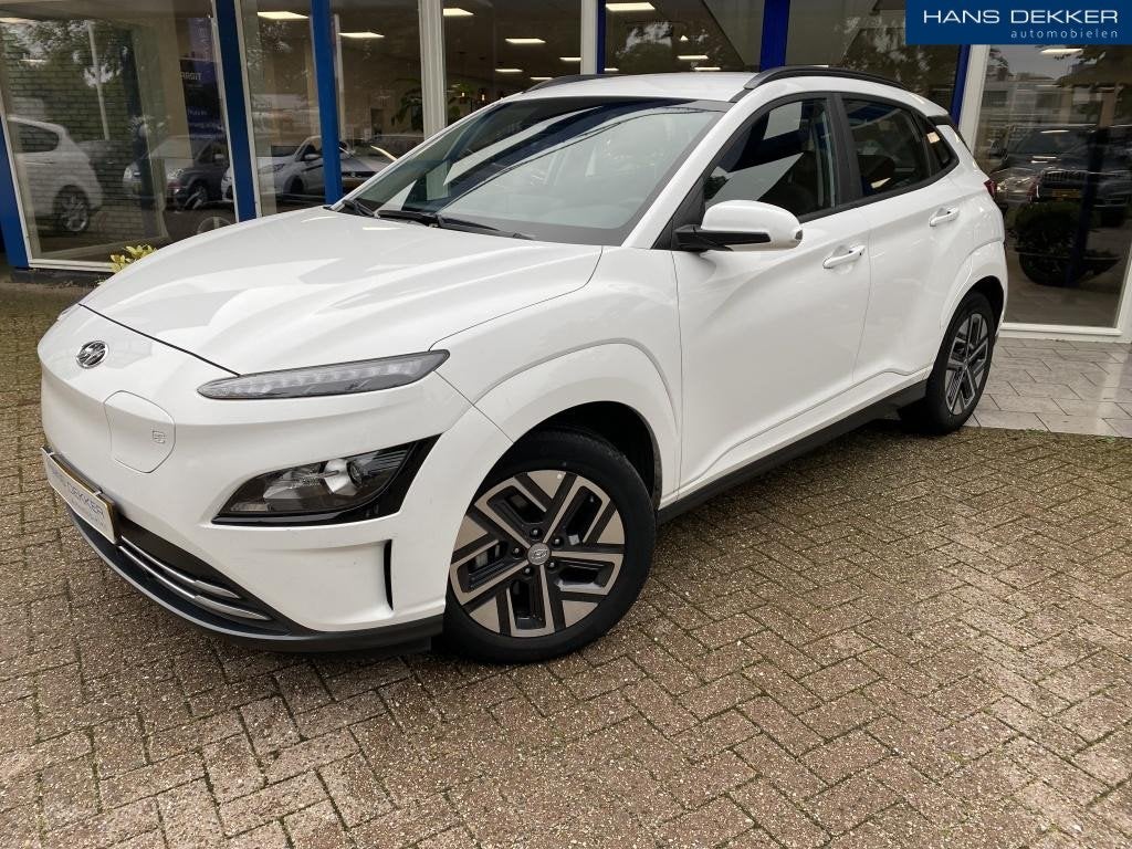 Hyundai Kona automaat navigatie EV 39 automaat, Auto's, Stof, Gebruikt, Origineel Nederlands, 204 pk