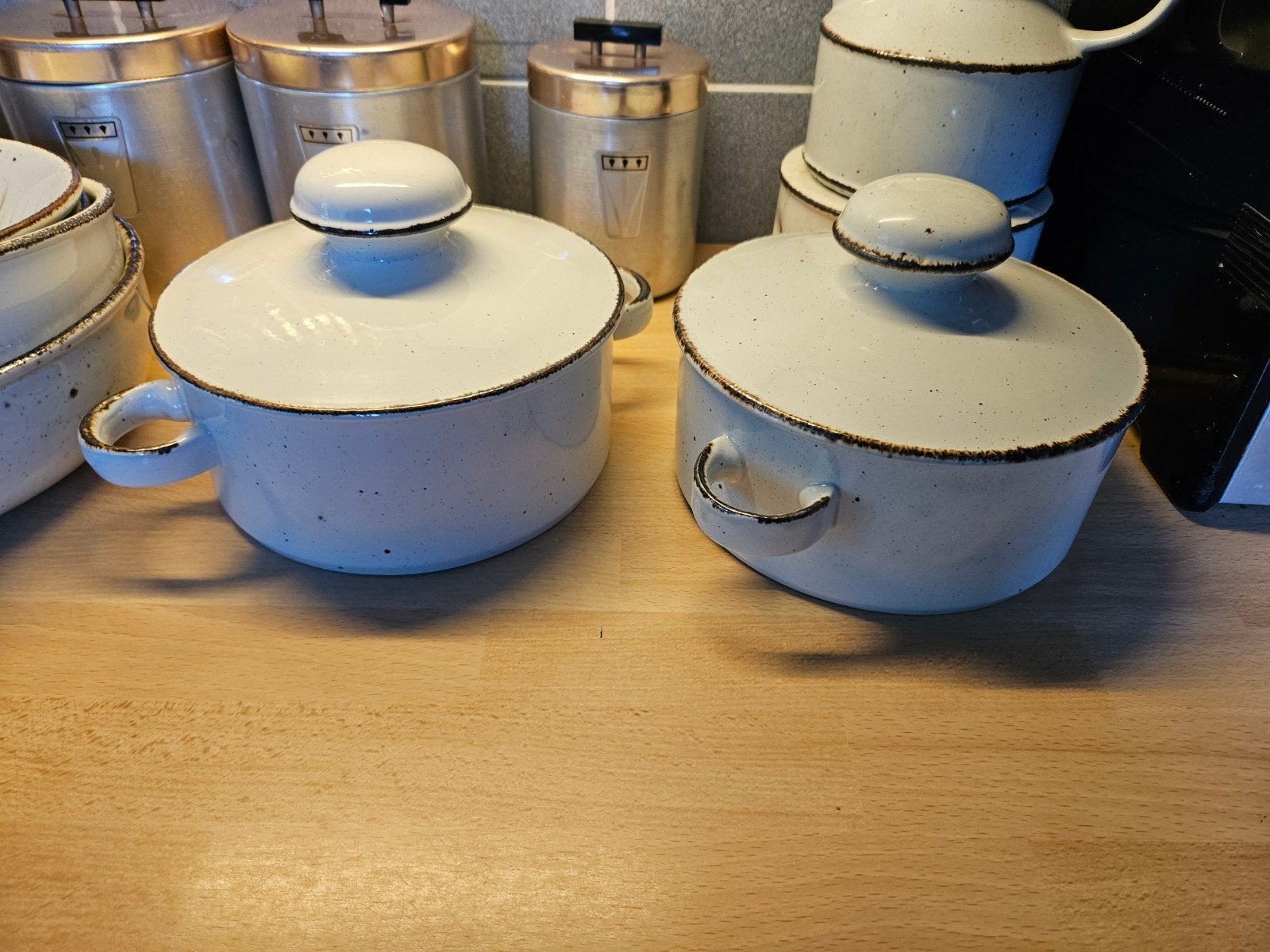 2  x Dekschaal Wedgewood Stonehenge Creation, Vintage, Ophalen of Verzenden, Wedgwood, Porselein