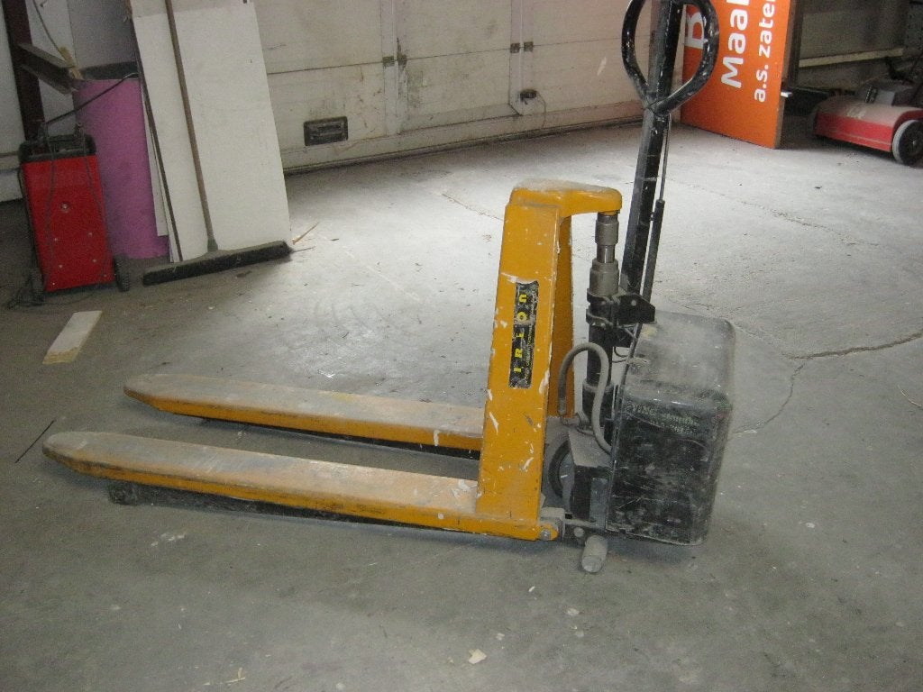 Elektrische pompwagen/heftafel - accu defect, Doe-het-zelf en Verbouw, Werkbanken, Ophalen, Gebruikt, Minder dan 70 cm