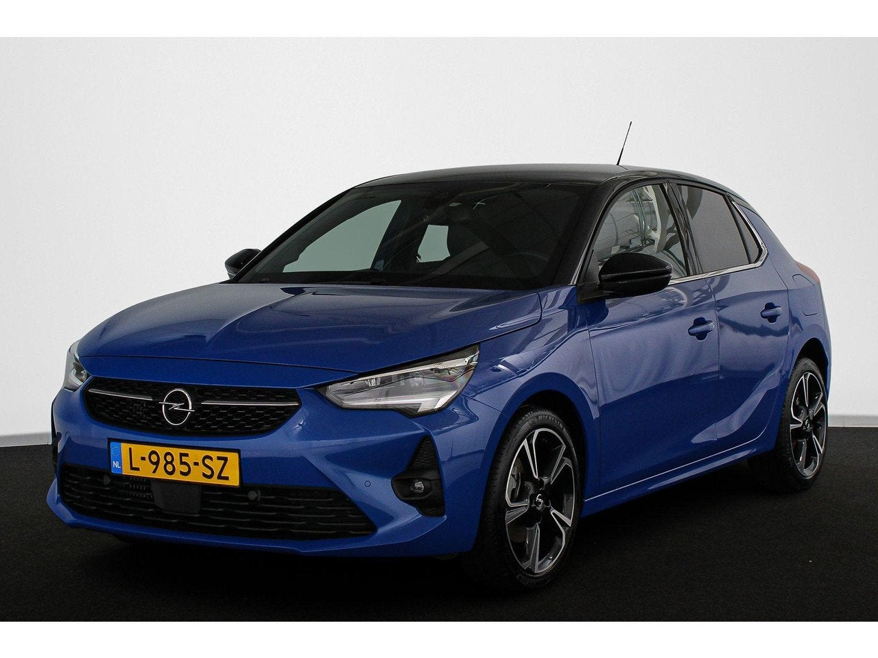 Opel Corsa 1.2 Ultimate 100PK Stoelverwarming Massage Keyles, Auto's, Gebruikt, 1199 cc, Alcantara, 102 pk