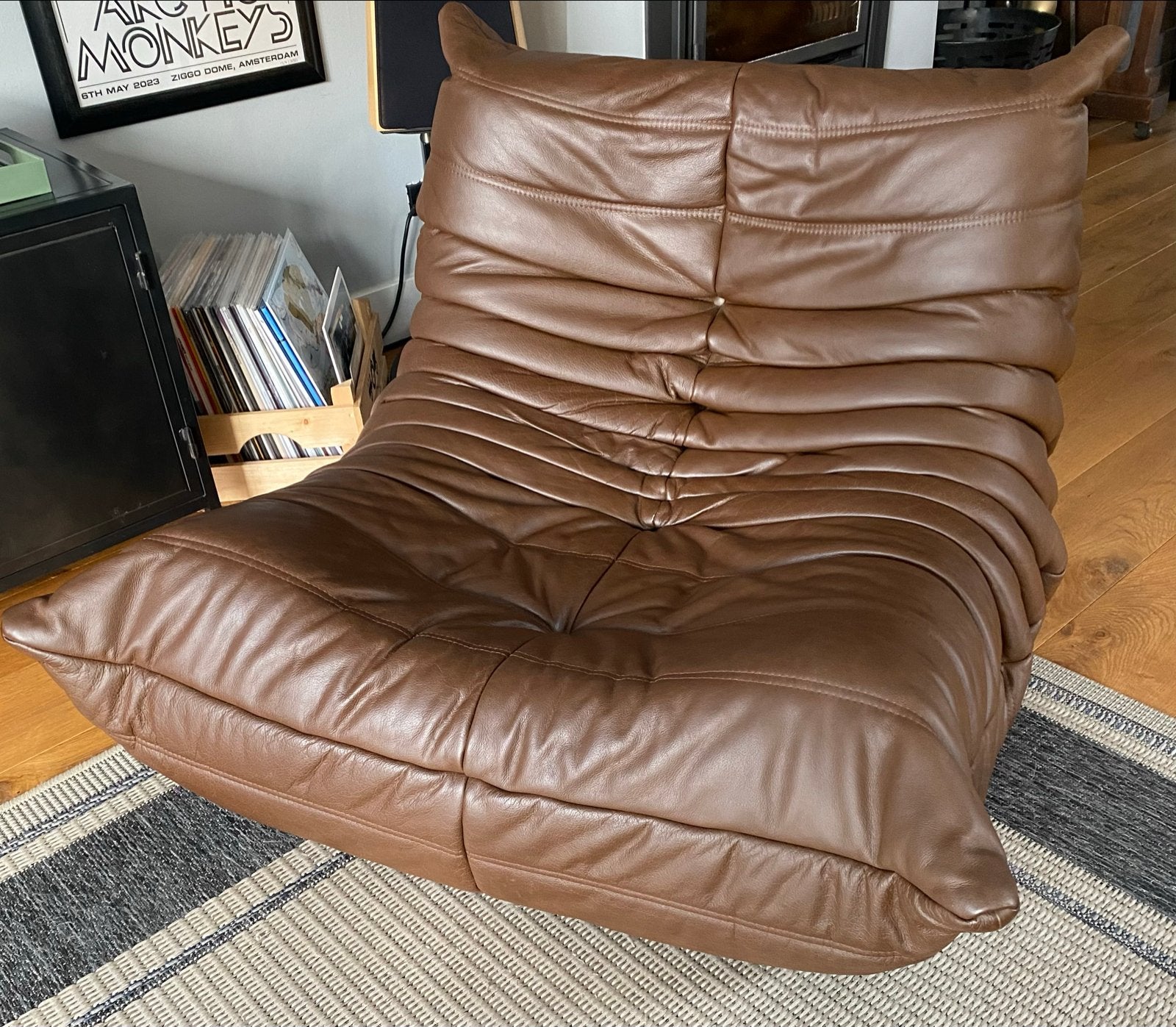 Zeldzame Ligne Roset Togo fauteuil in mokka bruin leer, Ophalen, 100 tot 125 cm, Leer, Zo goed als nieuw