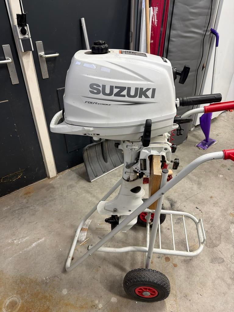 Suzuki buitenboordmotor 6 pk, 5 tot 10 pk, Viertaktmotor, Ophalen of Verzenden, Zo goed als nieuw