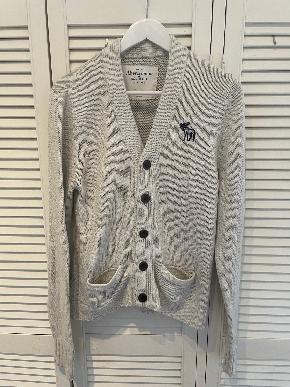 Abercrombie & Fitch V-hals vest - Maat M, Ophalen of Verzenden, Gedragen, Maat 48/50 (M), Beige