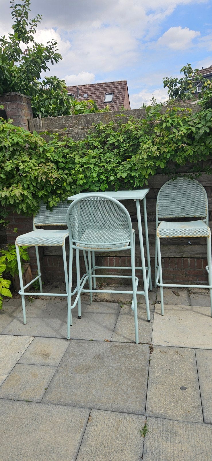 Mintgroene metalen bartafel met 3 barkrukken, Ophalen, Gebruikt, Metaal
