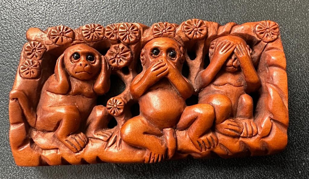 Boxwood Netsuke van drie aapjes Horen Zien en Zwijgen, Antiek en Kunst, Ophalen of Verzenden