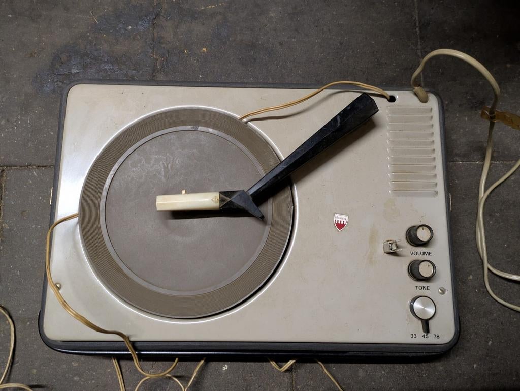 Platenspeler Aristona Draaitafel Vintage Audio, Audio, Tv en Foto, Luidsprekers, Ophalen of Verzenden, Minder dan 60 watt, Front, Rear of Stereo speakers