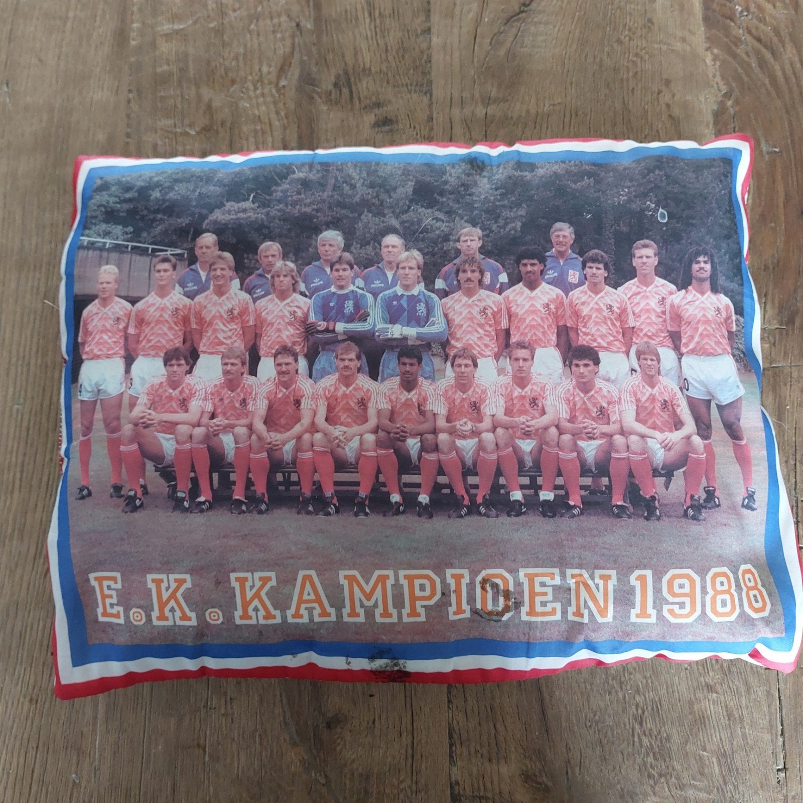 EK Kampioen 1988 Oranje Kussen - Historisch Voetbal Item, Verzamelen, Ophalen of Verzenden, Gebruikt, Overige binnenlandse clubs