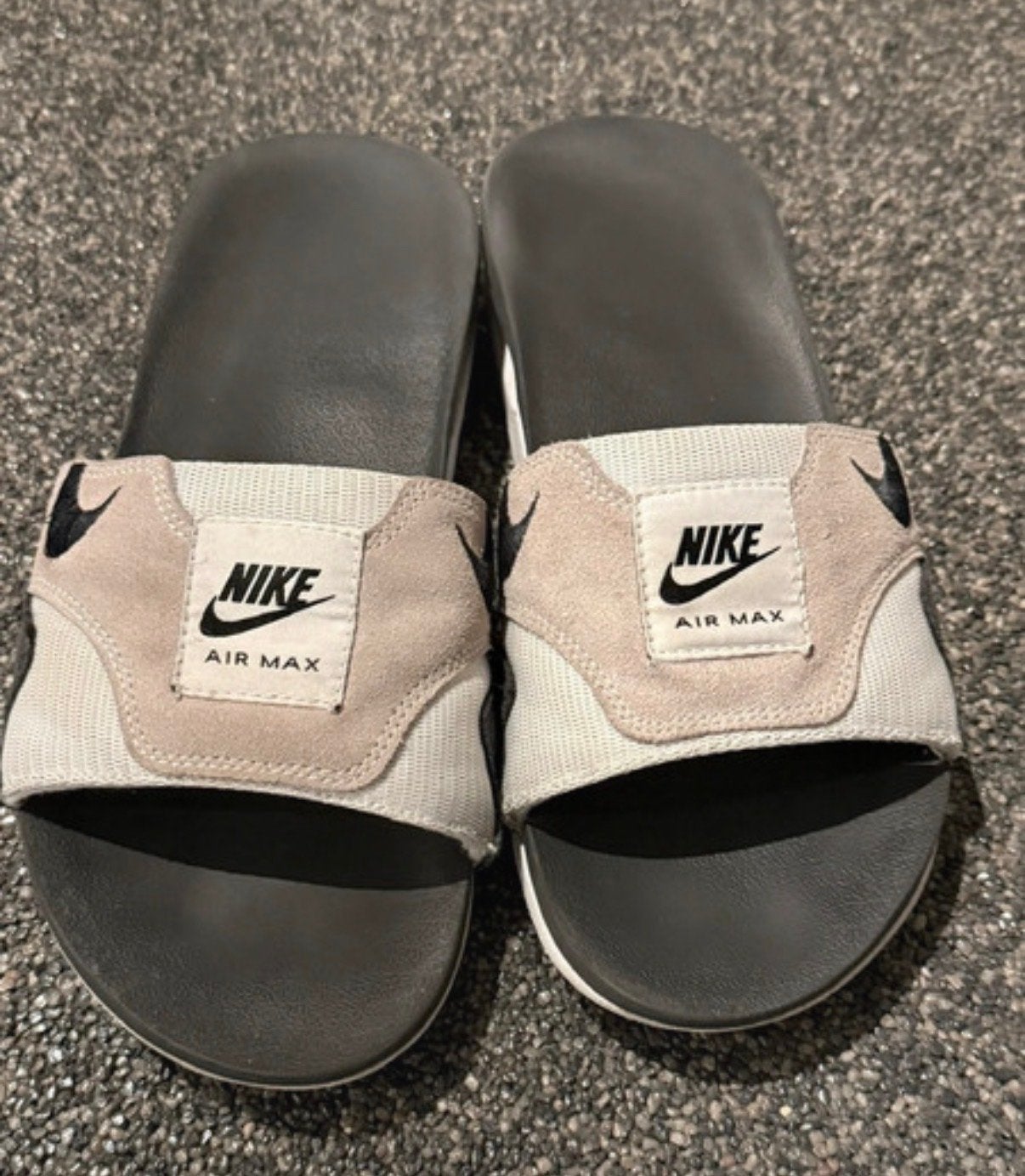 Exclusieve Nike Air Max slippers 42.5 - Gedragen, nog goed!, Slippers, Overige kleuren, Ophalen of Verzenden, Gedragen