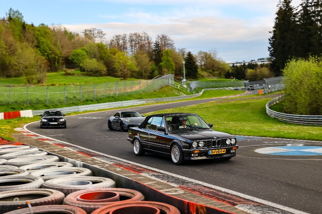 BMW 325i cabrio 1986 handbak daimant schwarz (belastingvrij), Auto's, Achterwielaandrijving, Beige, Cabriolet, 4 stoelen