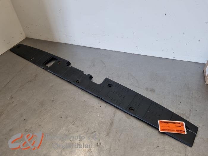 Bekleding achterinstap van een MAN TGE, Auto-onderdelen, Gebruikt, -, Overige automerken, -