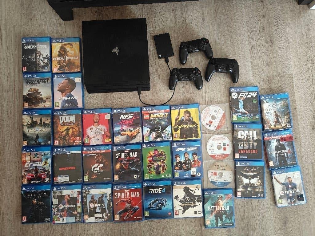 PS4 Pro Bundel – 3 Controllers + Seagate HDD + 33 Games