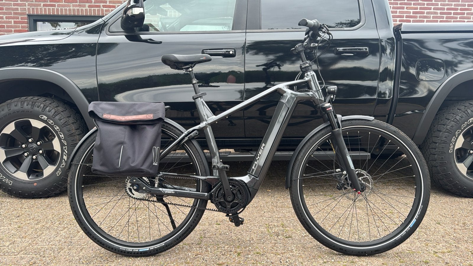 Nagenoeg nieuwe Flyer GoTour met riemaandrijving NIEUWSTAAT, Zo goed als nieuw, 50 km per accu of meer, 55 tot 59 cm, Ophalen