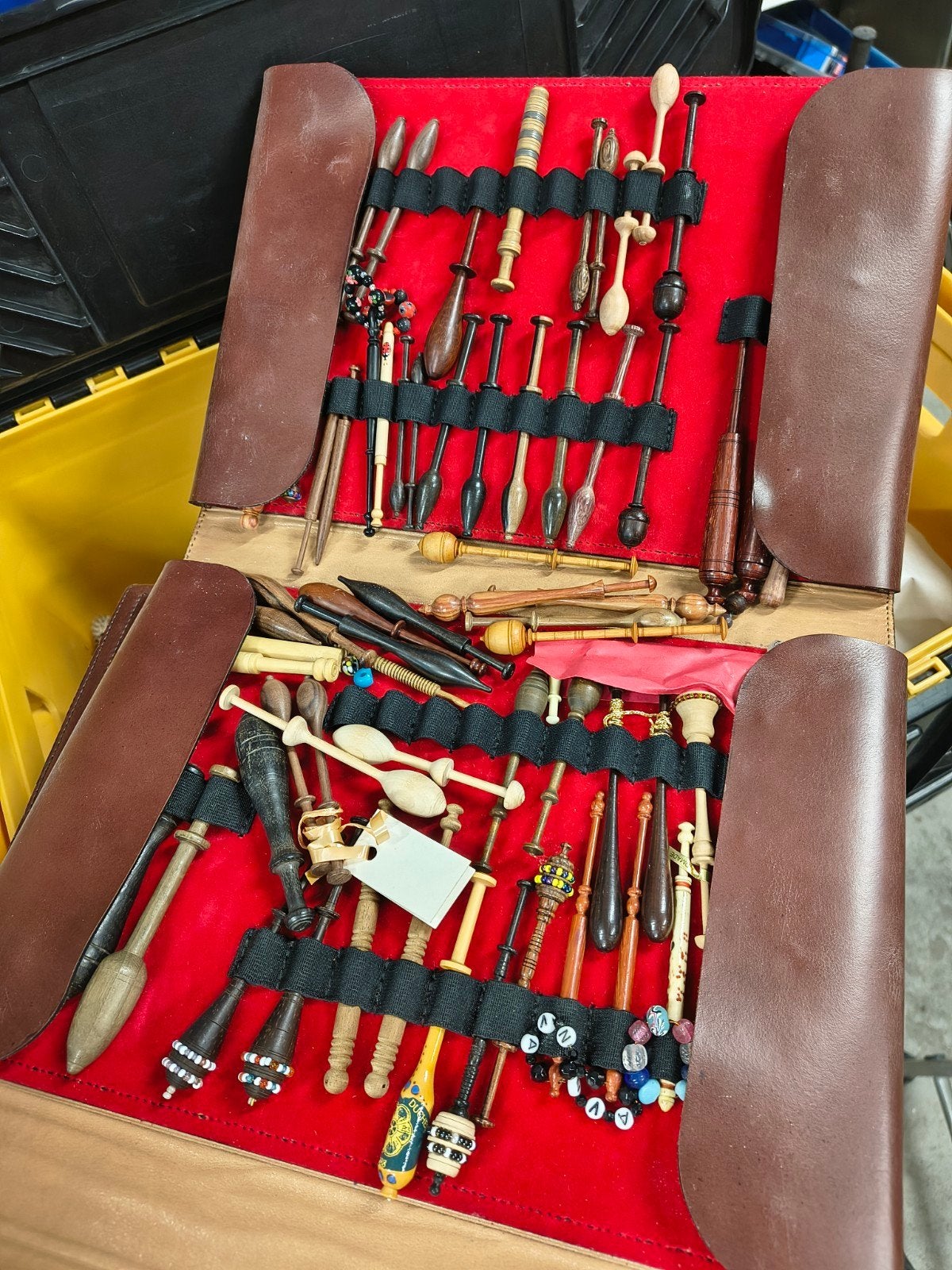 lederen etui met antieke kantklosjes, Ophalen, Gebruikt, ., Overige typen
