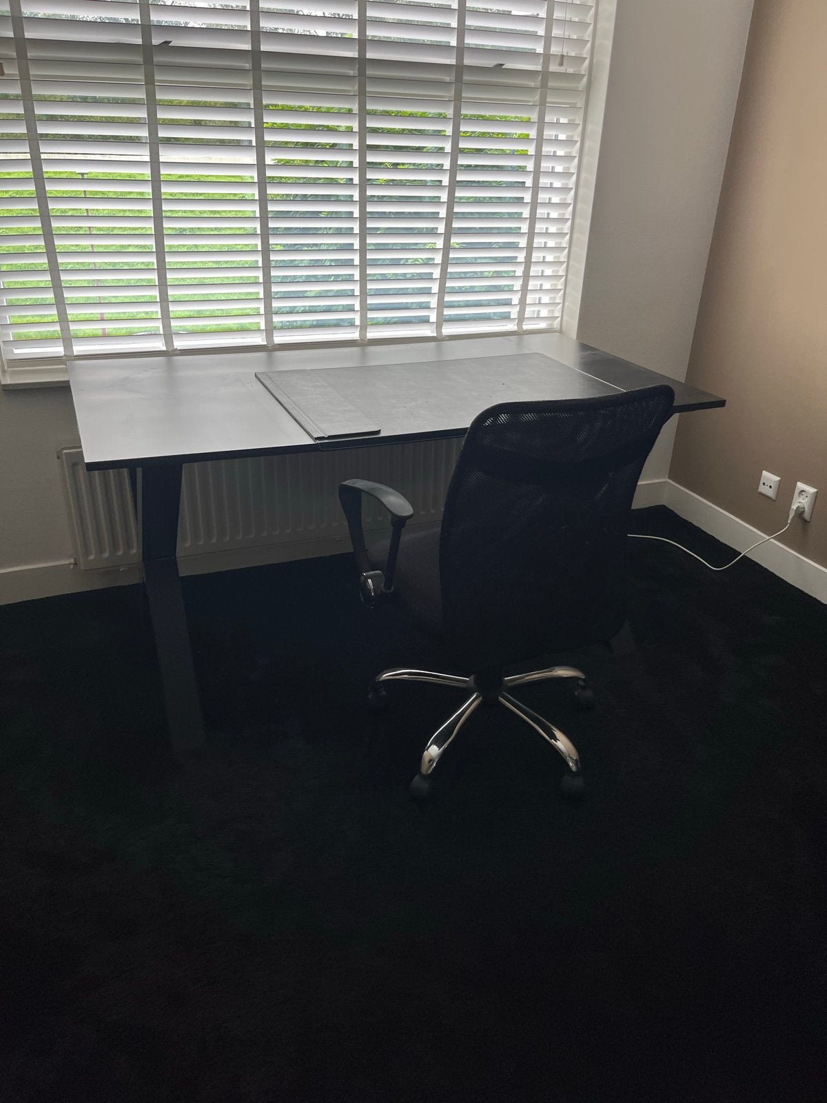 Bureau 150x80  met oplegger en ijzeren X-poten + bureaustoel, Huis en Inrichting, Opzetstuk, Metaal, Ophalen of Verzenden, Zo goed als nieuw
