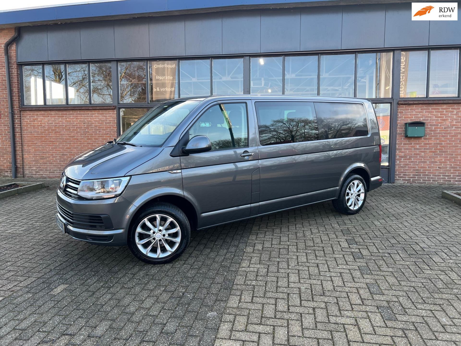 Volkswagen Transporter Multivan 2.0 TDI L2H1 Caravelle, DSG,, Auto's, Bestelauto's, Stof, Gebruikt, Zwart, 4 cilinders