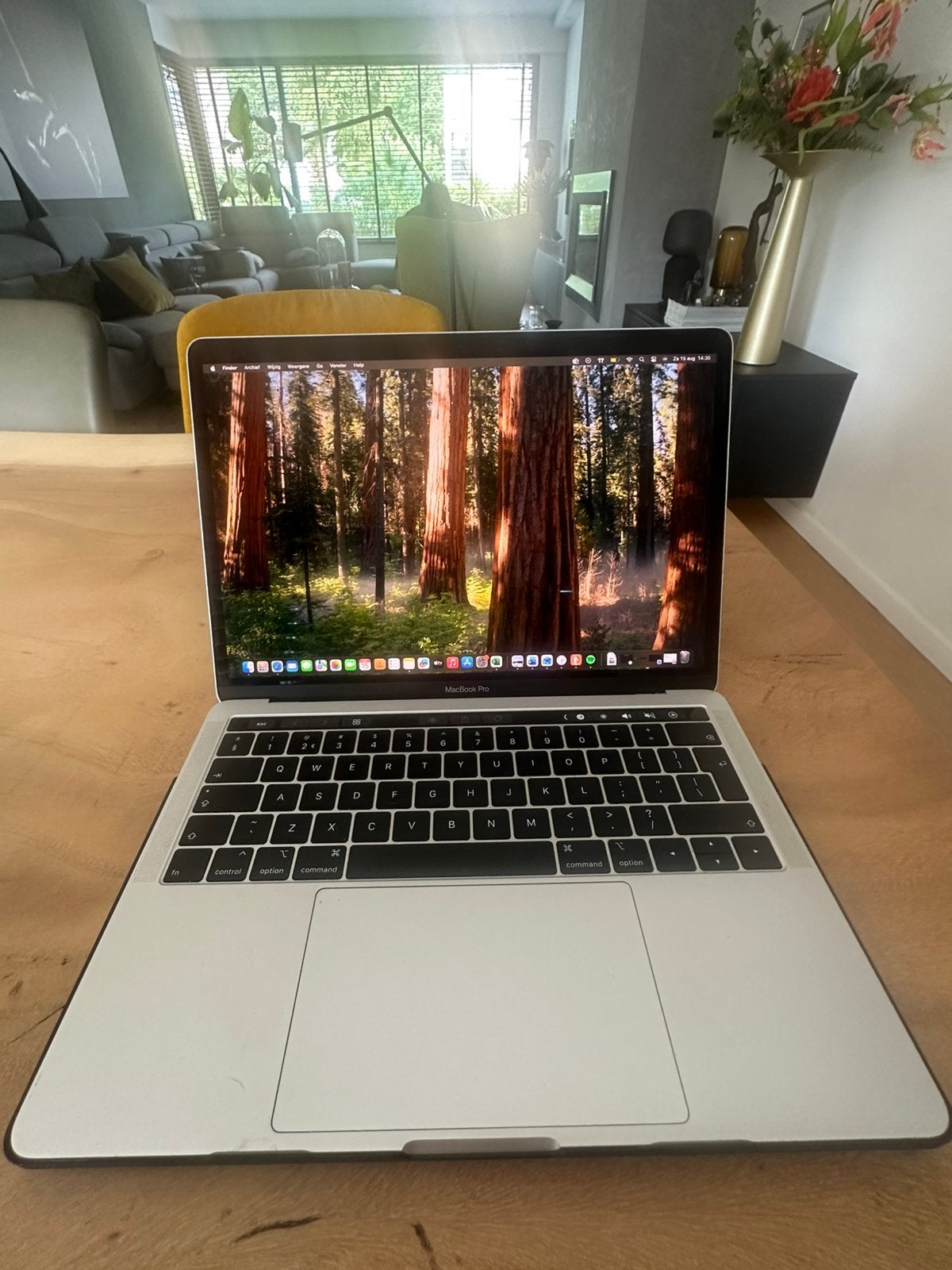 Macbook pro 2019 13 inch, 256 GB, 2 tot 3 Ghz, Qwerty, 13 inch