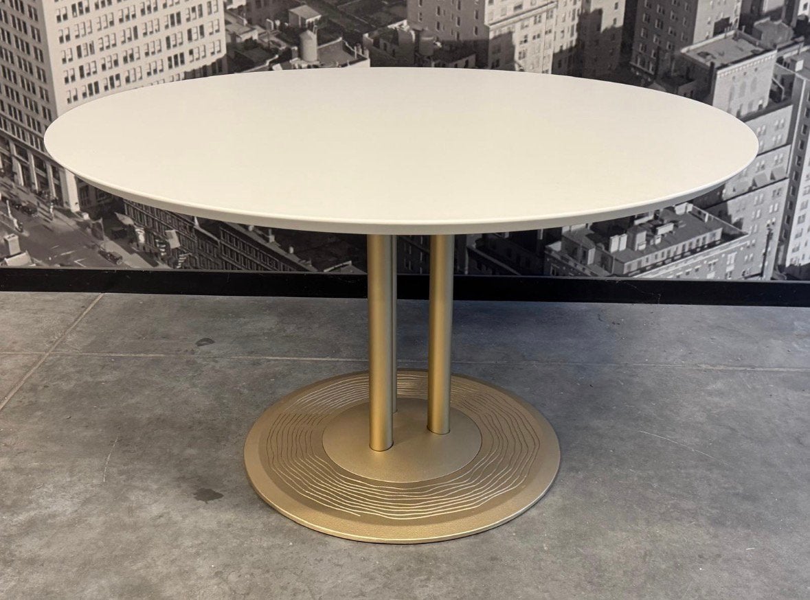 Leolux tafel salon tafel, Ophalen of Verzenden, Zo goed als nieuw