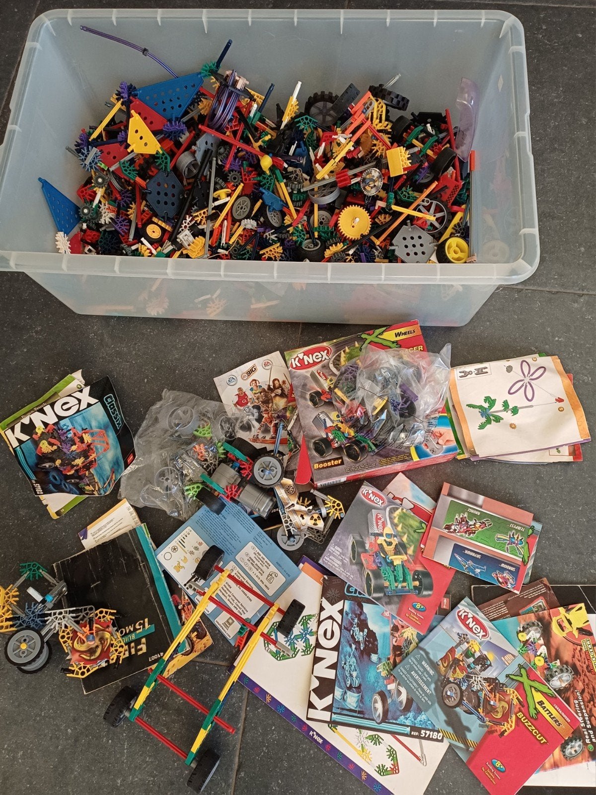 Grote Verzameling K'NEX In plastic krat 40 x 70 cm voor € 50, Ophalen, K'nex