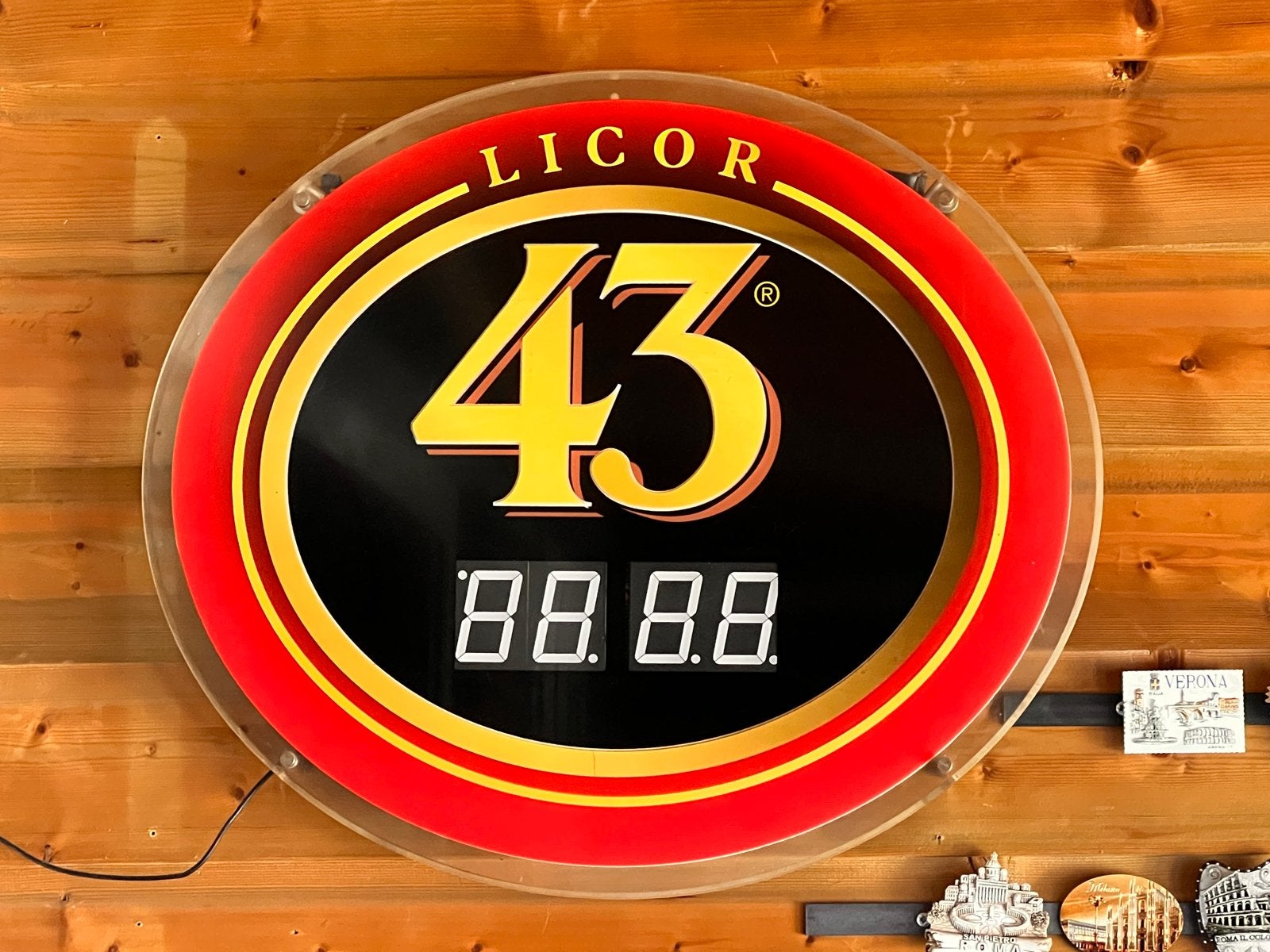 Licor 43 LED Klok - Uniek Reclameobject, Antiek en Kunst, Antiek | Klokken, Ophalen