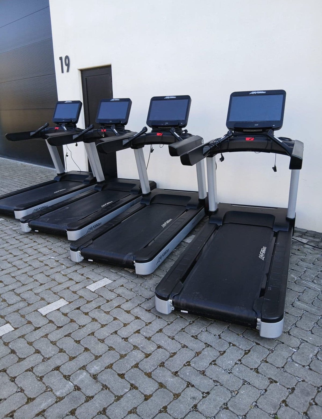 Life Fitness Integrity+ loopbanden!! Discover SE3HD scherm, Ophalen, Zo goed als nieuw, Benen, Overige typen