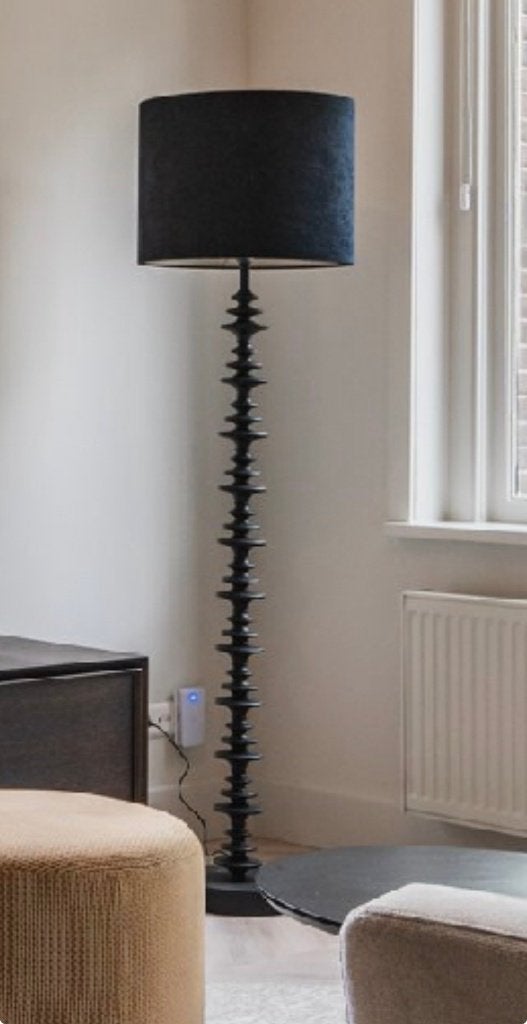 Zwarte vloerlamp - velours lampenkap, Ophalen, Gebruikt, Design, 150 tot 200 cm