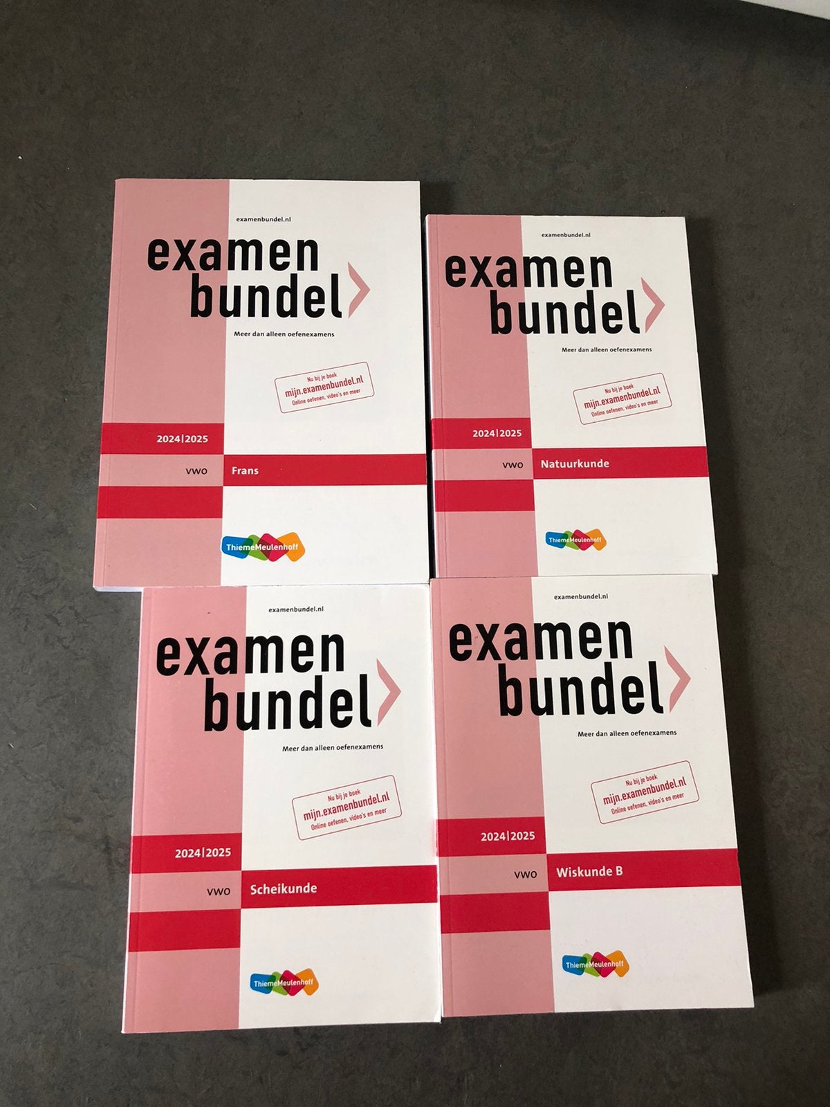 Examenbundels VWO. Frans, wiskunde B, Schei- en Natuurkunde., Boeken, Schoolboeken, Ophalen of Verzenden, Gelezen, VWO, Scheikunde