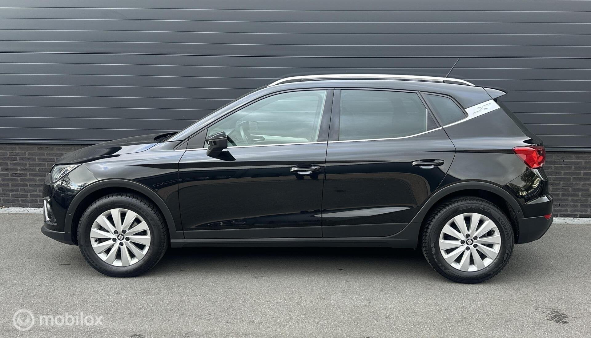 Seat Arona 1.0 TSI Xcellence Business Intense VOL! TOPSTAAT!, Auto's, Gebruikt, 95 pk, Met garantie (alle), Zwart