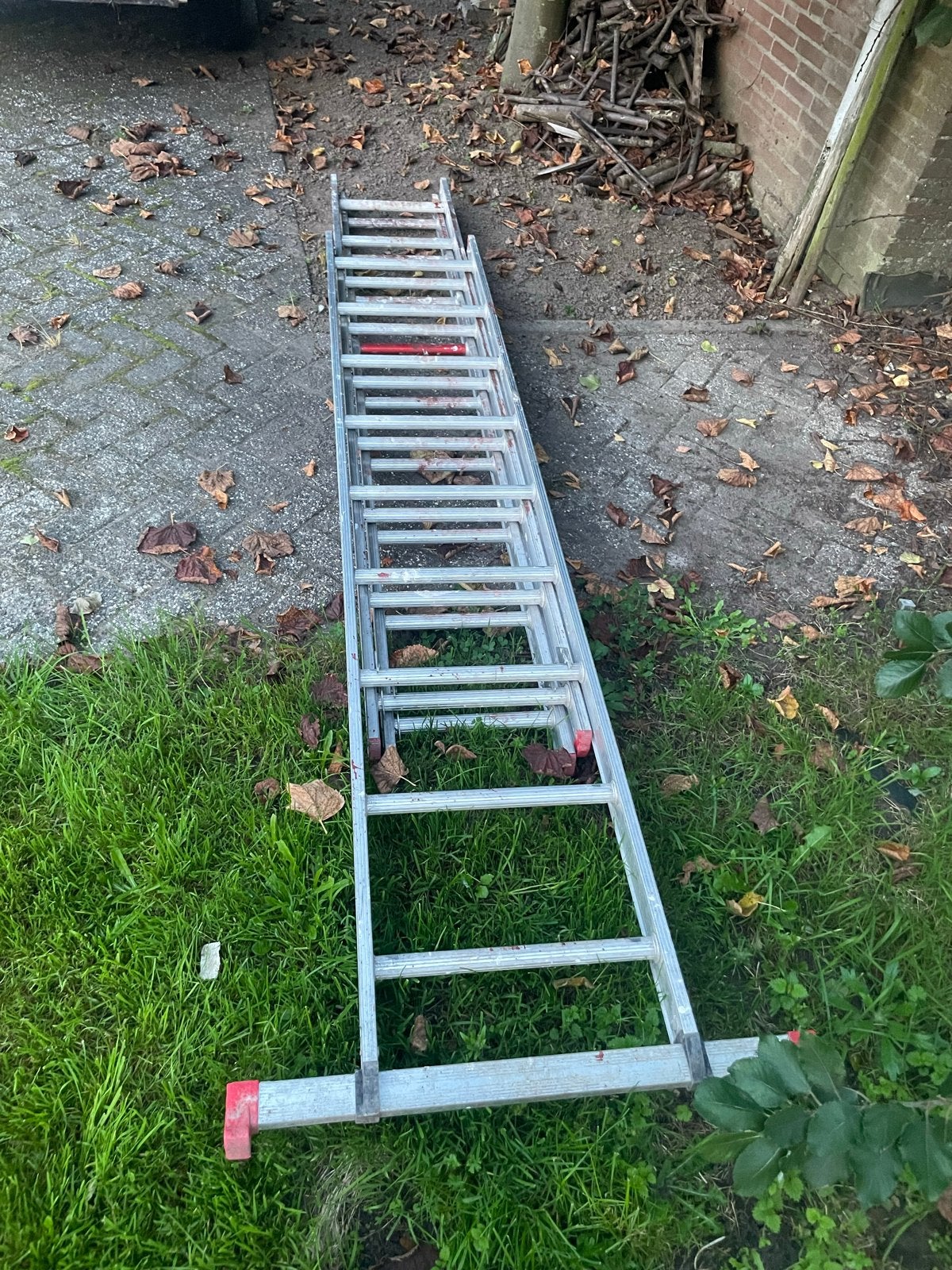 Aluminium driedelige ladder, Gebruikt, Ophalen of Verzenden, Ladder, Opvouwbaar of Inschuifbaar