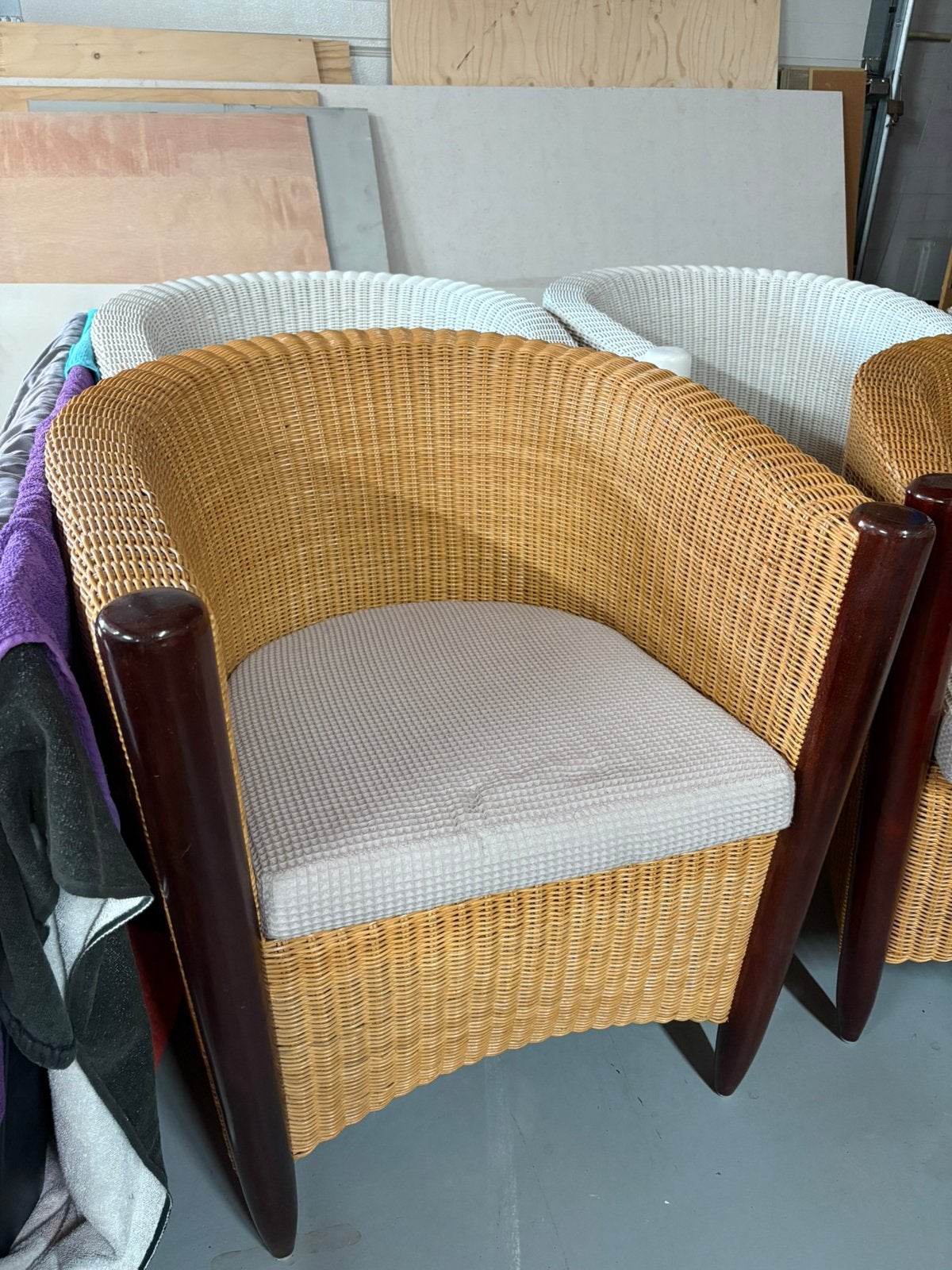 Set van twee rieten stoelen met kussens, Tuin en Terras, Ophalen, Zo goed als nieuw, Rotan