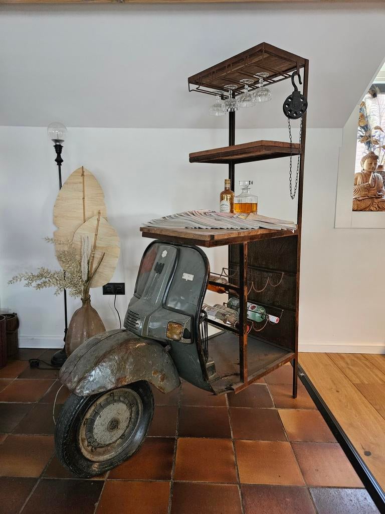Vintage scooter bar / drankkast – industriële retro eyecatch, Ophalen