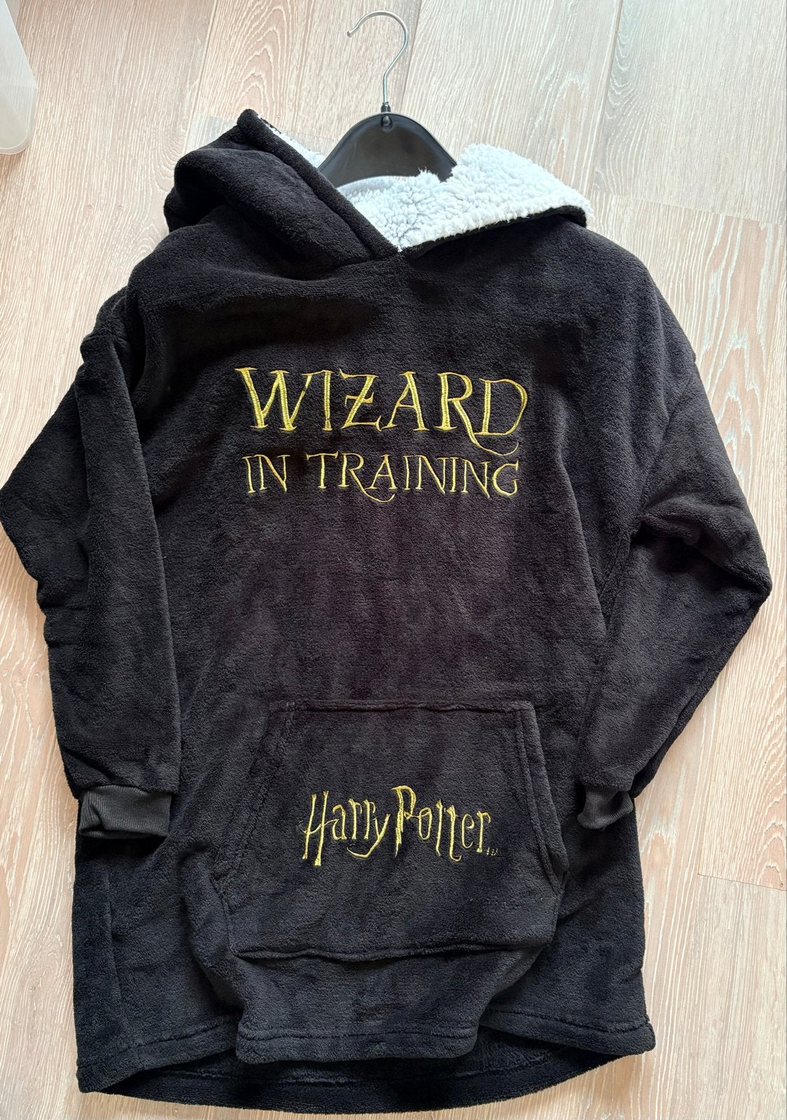 Zwarte Harry Potter Snuggle Trui - Wizard in Training, Ophalen of Verzenden, Zo goed als nieuw, Jongen of Meisje, Trui of Vest