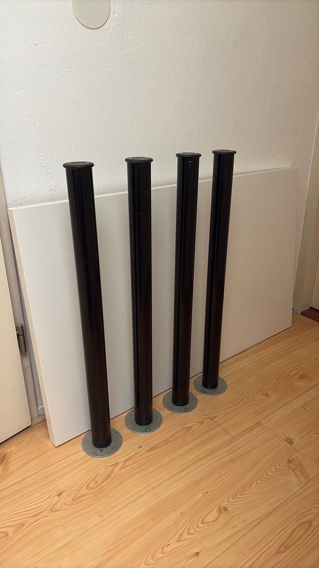 Ikea tafelblad wit met 4 zwarte poten, Huis en Inrichting, Bureaus, Ophalen, Demontabel, Gebruikt, IKEA