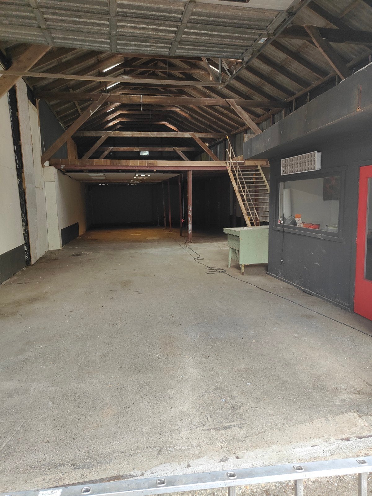 Garage te huur in Groningen (380 m²), Zakelijke goederen, Bedrijfs Onroerend goed, Bedrijfsruimte