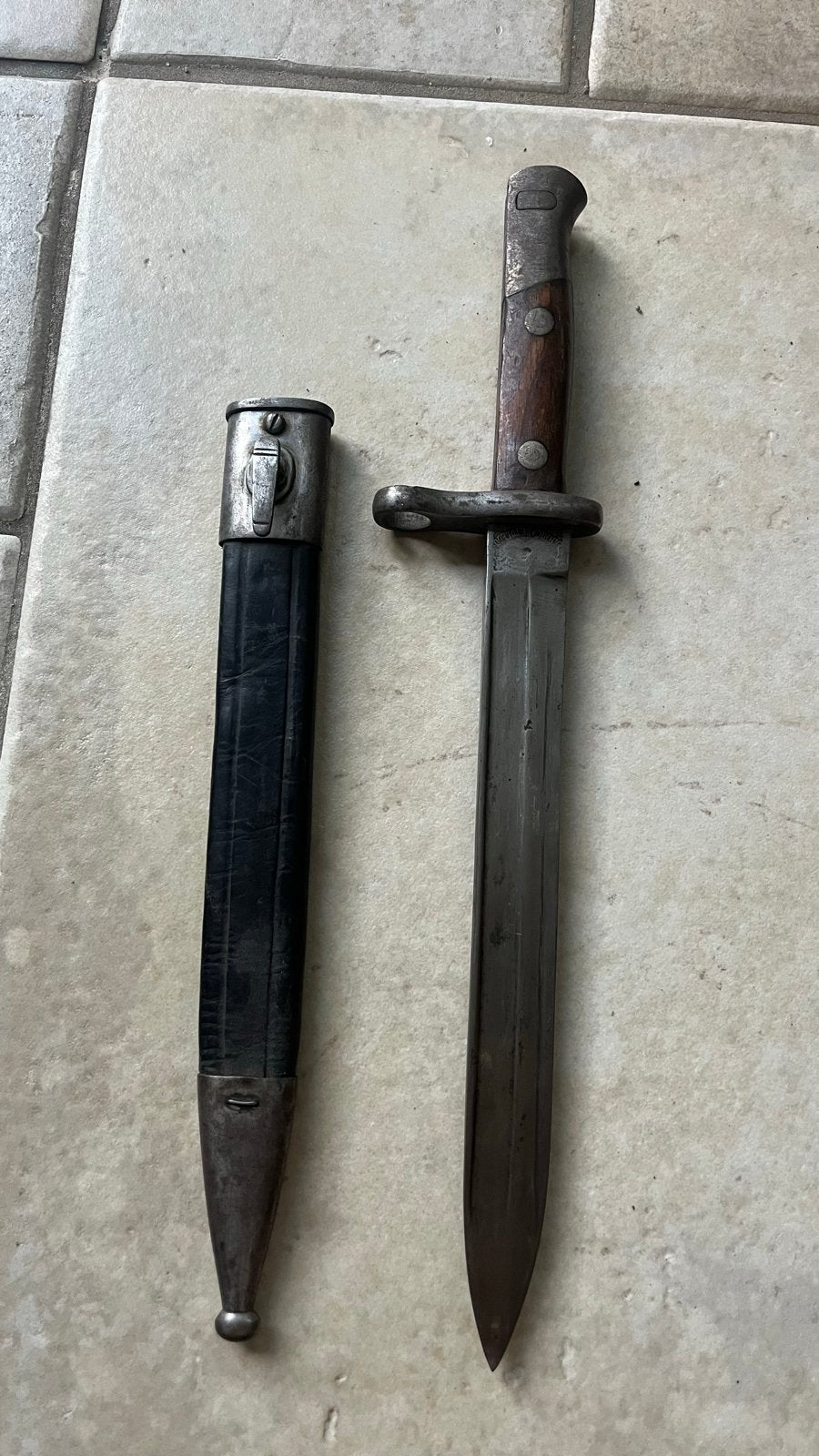 Antieke bajonet met schede - Militaria verzamelobject, Ophalen of Verzenden, Landmacht, Overige gebieden, Mes of Dolk