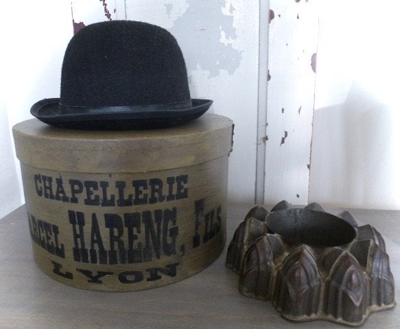 Decoratieve handbeschilderde brocante hoedendoos / Frankrijk, Ophalen of Verzenden