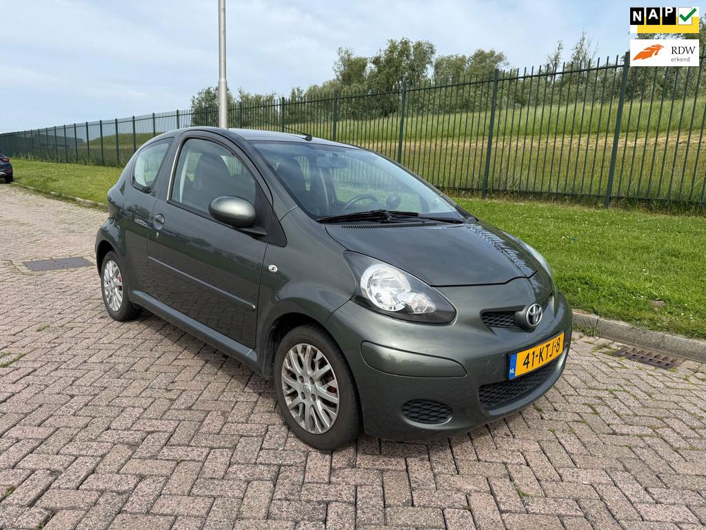 Toyota Aygo 1.0-12V Aspiration Green, Auto's, Toyota, Bedrijf, Te koop, Aygo, ABS, Airbags, Airconditioning, Centrale vergrendeling