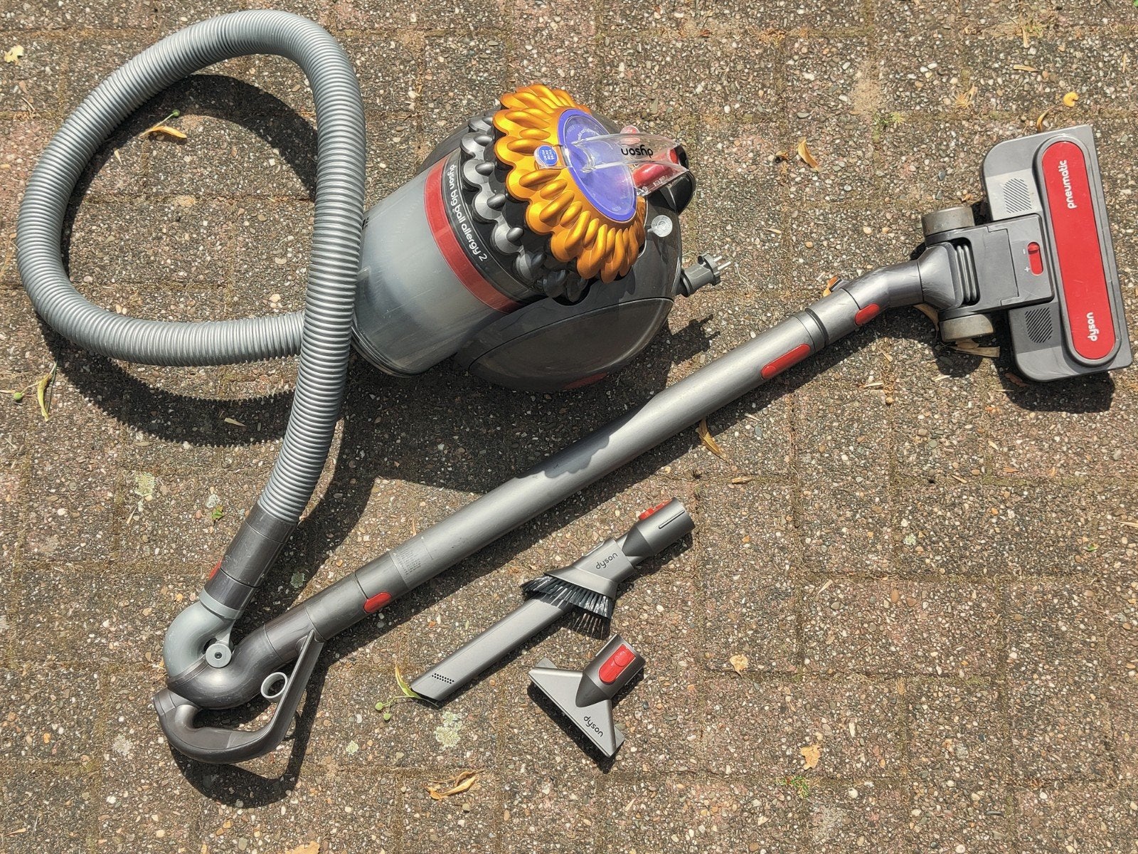 dyson allergy 2 big ball. bieden, heb geen uiterste prijs, Ophalen, Zo goed als nieuw, Reservoir, Minder dan 1200 watt
