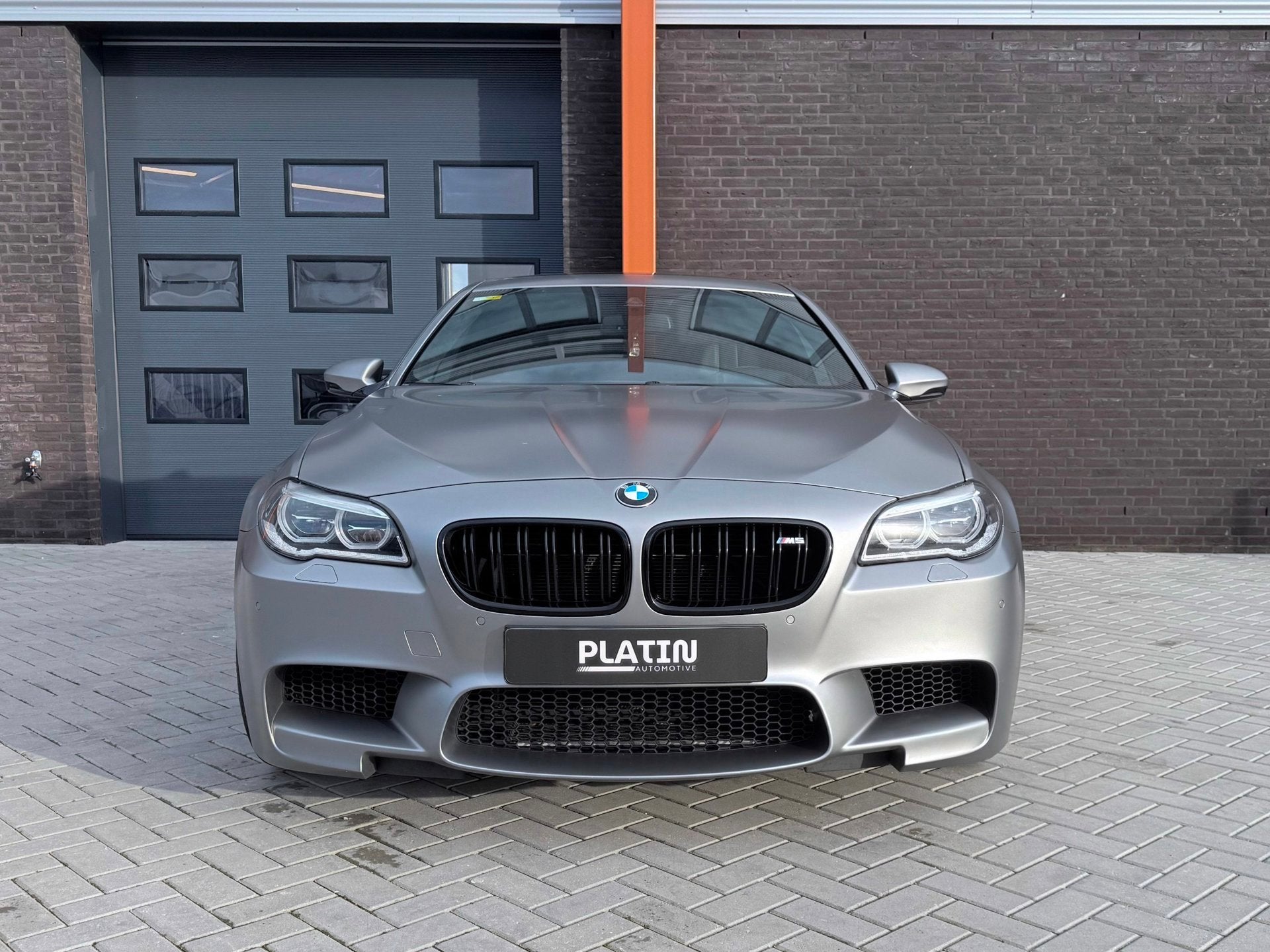 BMW 5-serie M5 30 Jahre | 2014 | Keramisch | Akra | Softcl., Automaat, Achterwielaandrijving, Gebruikt, 2000 kg