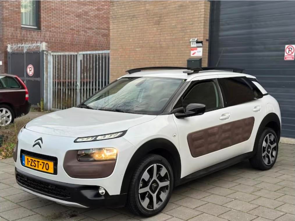 Citroën C4 Cactus 1.2 110pk | Nieuwe riem | APK 2027, Auto's, Stof, 40 €/maand, Zwart, 1199 cc