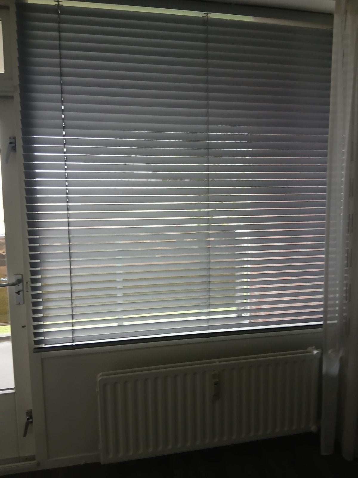 Antracietgrijze jaloezie 2.14m breed x 1.82m hoog, Ophalen, Zo goed als nieuw, Grijs, Jaloezie