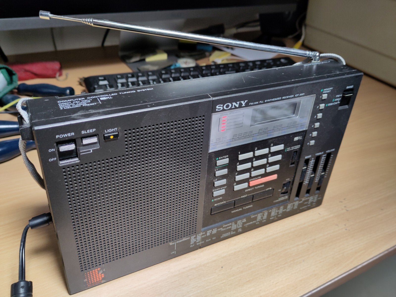 Sony  ICF-2001, Ophalen, Gebruikt, Wereldontvanger